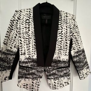 BCBG cropped blazer. Size Small.